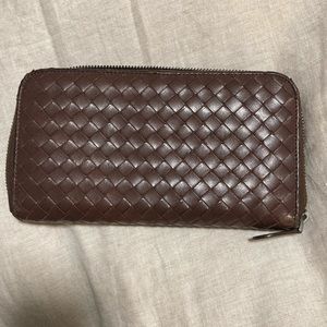 Authentic Bottega Veneta Intreciato Zip Wallet